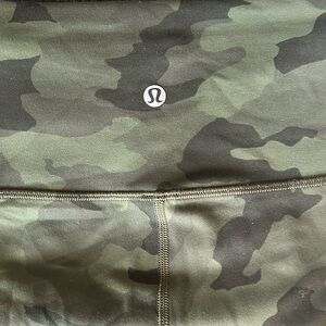 Lululemon Align crop leggings. High waist 25” heritage camo green. Lightly used